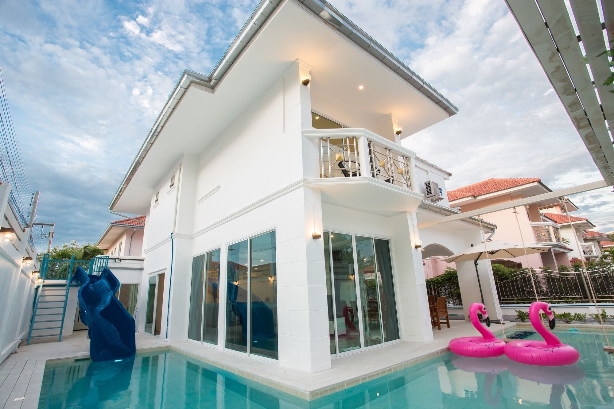 The Ville Modern Viewpoint Pool Villa باتايا المظهر الخارجي الصورة